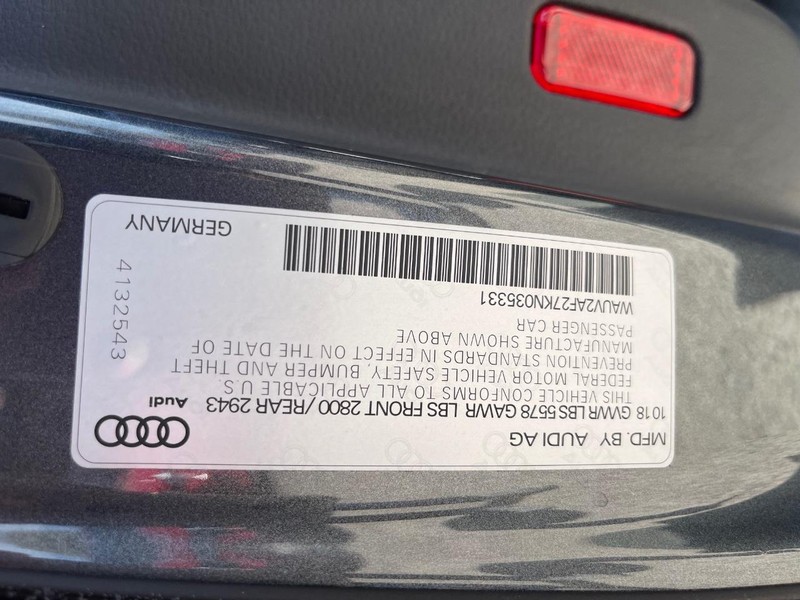 Audi A7 Vehicle Full-screen Gallery Image 26