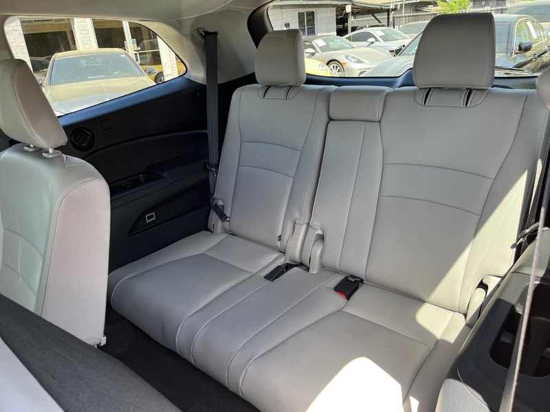 Honda Pilot Vehicle Full-screen Gallery Image 20