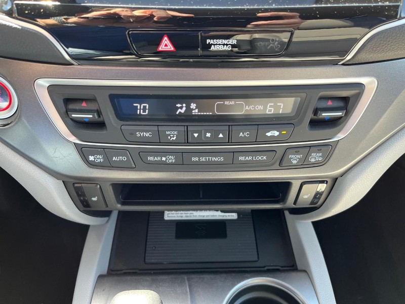 Honda Pilot Vehicle Full-screen Gallery Image 25