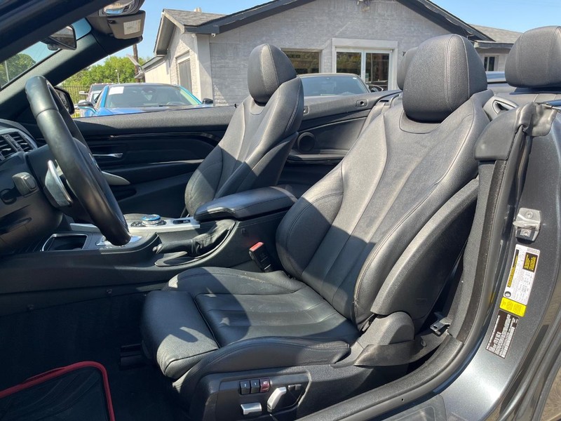 BMW 428i Vehicle Full-screen Gallery Image 19