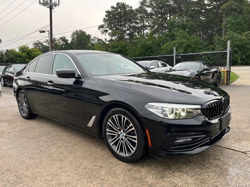 BMW 530i Vehicle Full-screen Gallery Image 04