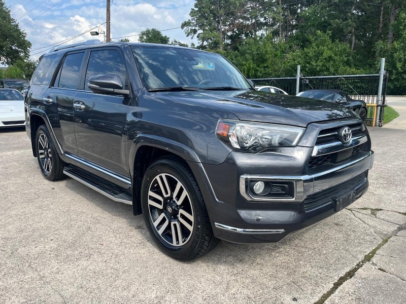 Toyota 4Runner Vehicle Full-screen Gallery Image 04