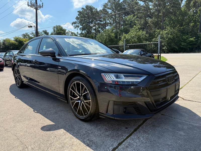 Audi A8 Vehicle Full-screen Gallery Image 04