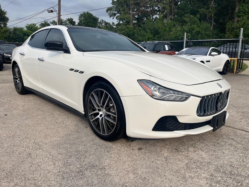 Maserati Ghibli Vehicle Full-screen Gallery Image 04