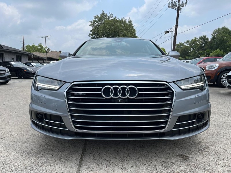 Audi A7 Vehicle Full-screen Gallery Image 02