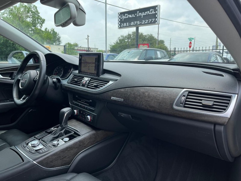 Audi A7 Vehicle Full-screen Gallery Image 13