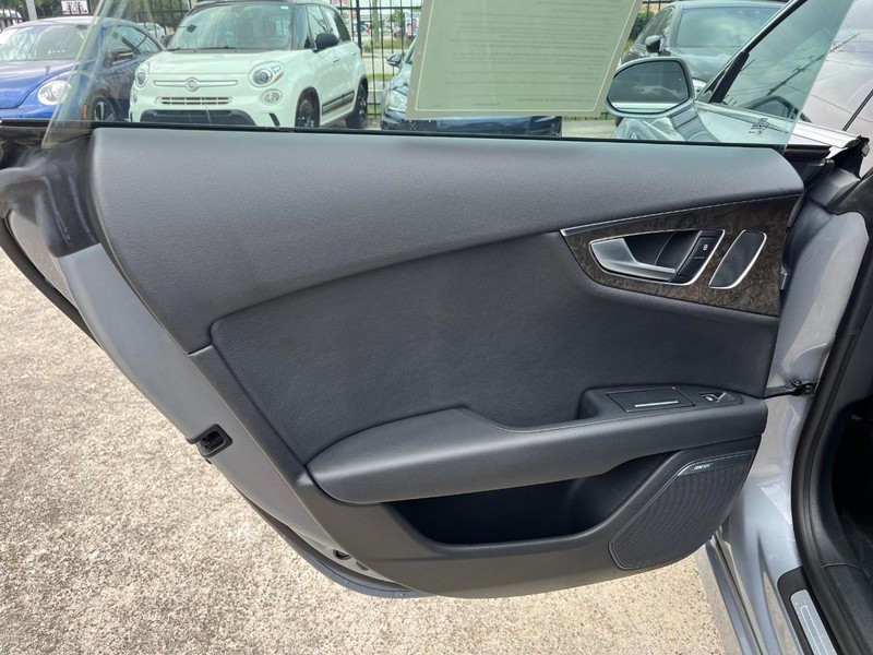 Audi A7 Vehicle Full-screen Gallery Image 19