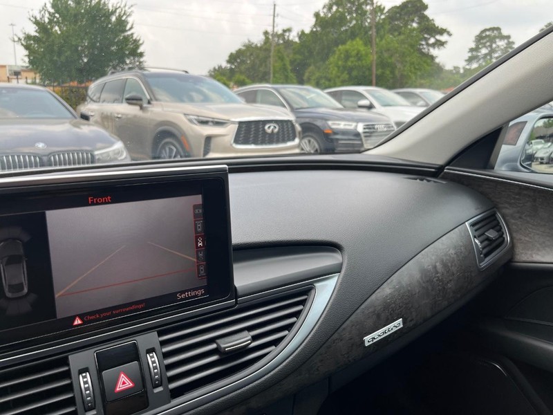 Audi A7 Vehicle Full-screen Gallery Image 26