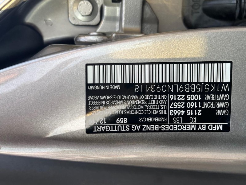 Mercedes-Benz CLA 35 AMG Vehicle Full-screen Gallery Image 29
