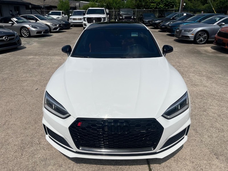 Audi S5 Sportback Vehicle Full-screen Gallery Image 03