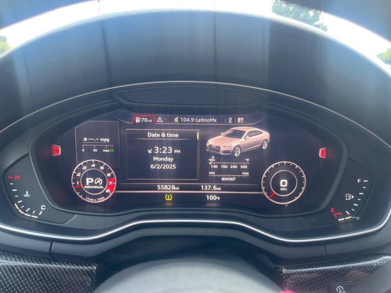 Audi S5 Sportback Vehicle Full-screen Gallery Image 21