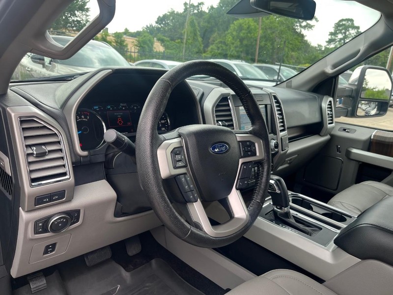 Ford F-150 Vehicle Full-screen Gallery Image 10
