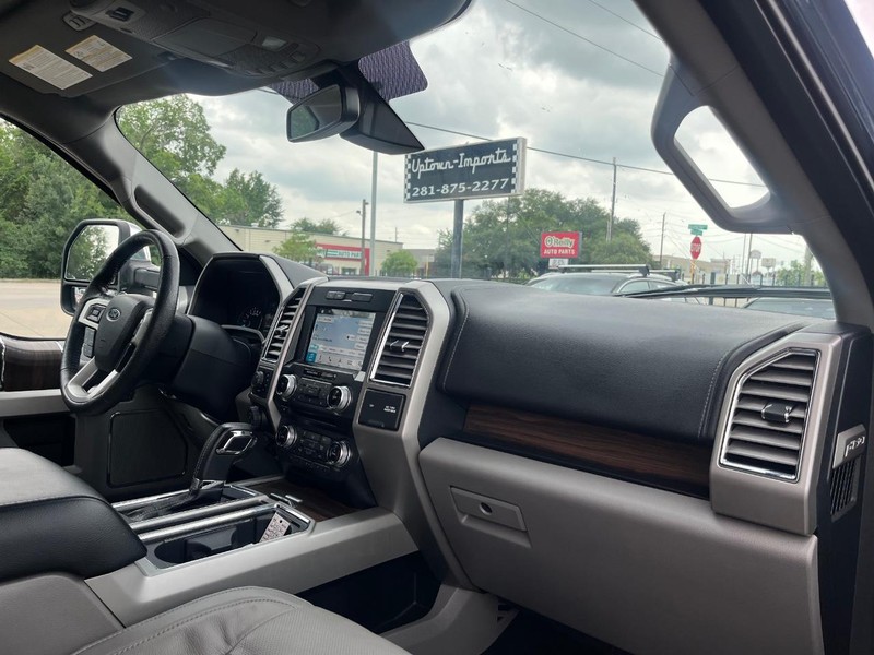 Ford F-150 Vehicle Full-screen Gallery Image 13