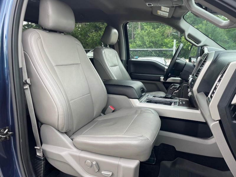 Ford F-150 Vehicle Full-screen Gallery Image 14