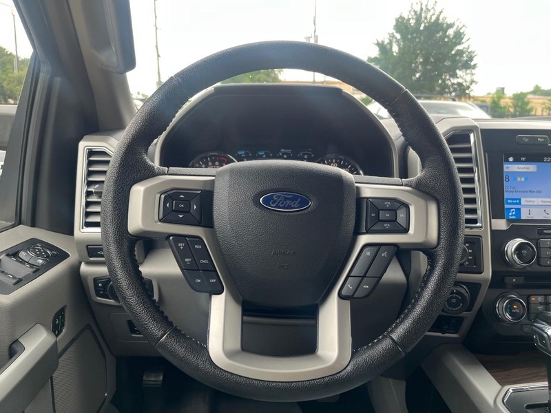 Ford F-150 Vehicle Full-screen Gallery Image 19