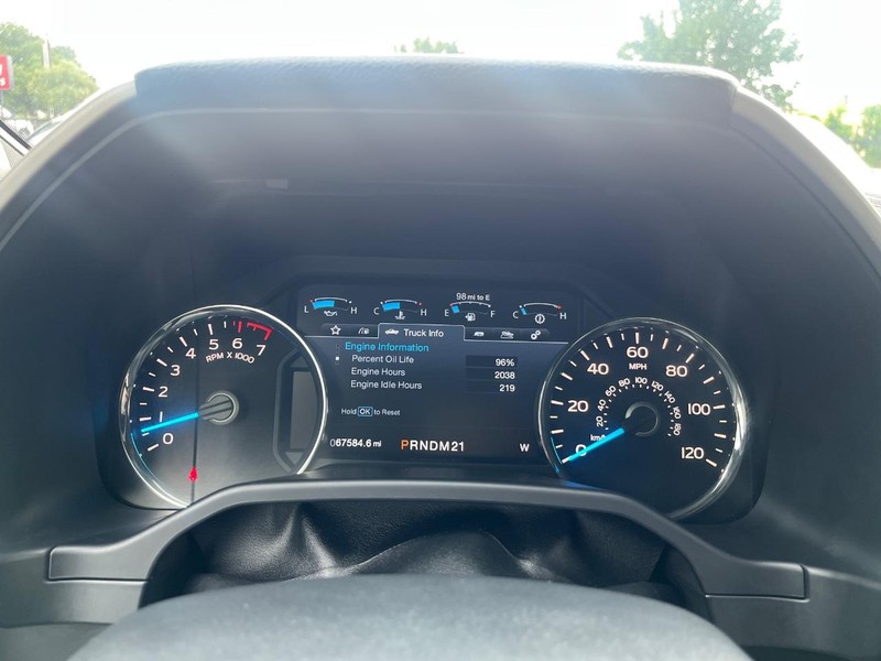 Ford F-150 Vehicle Full-screen Gallery Image 20