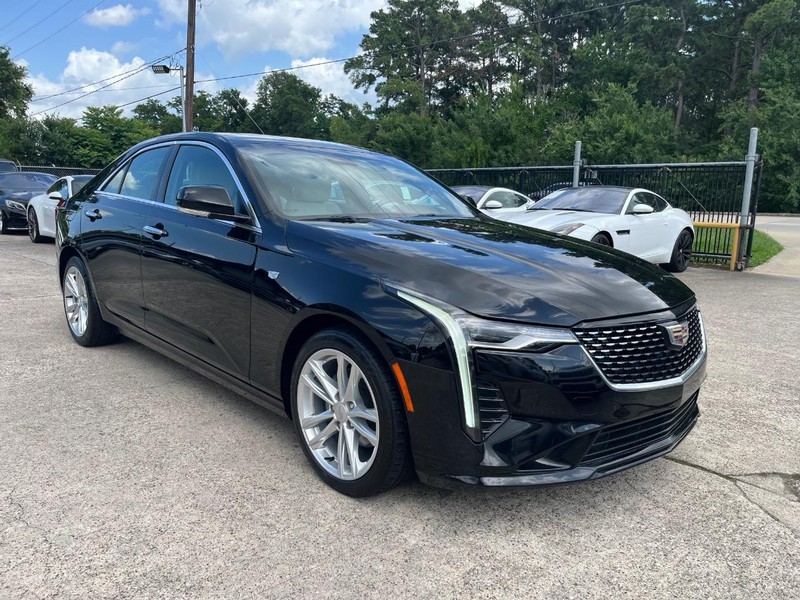 Cadillac CT4 Vehicle Full-screen Gallery Image 04
