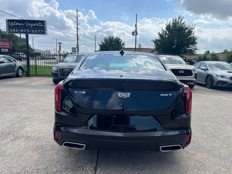 Cadillac CT4 Vehicle Full-screen Gallery Image 07