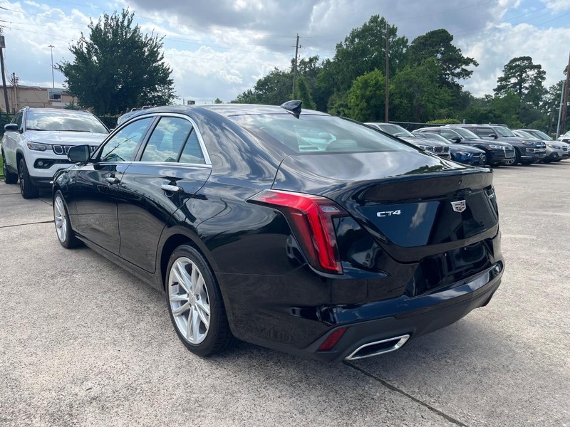 Cadillac CT4 Vehicle Full-screen Gallery Image 08