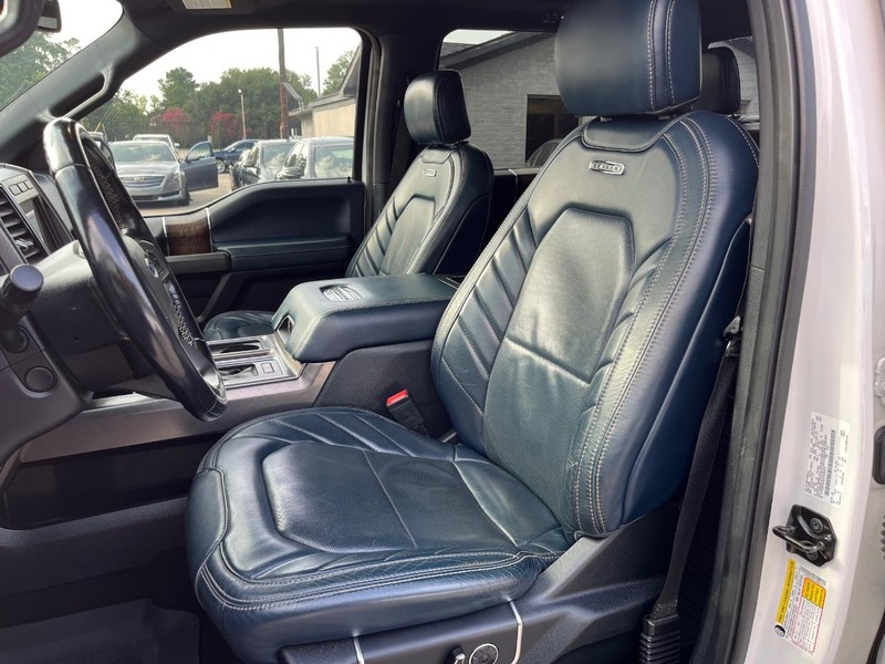 Ford F-150 Vehicle Full-screen Gallery Image 11