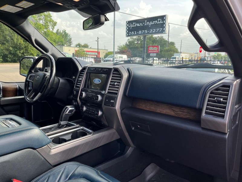 Ford F-150 Vehicle Full-screen Gallery Image 13