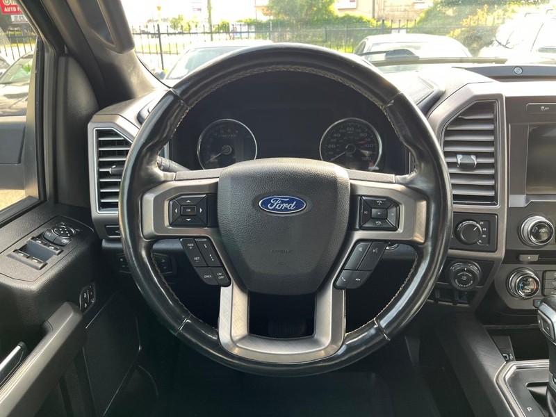 Ford F-150 Vehicle Full-screen Gallery Image 20