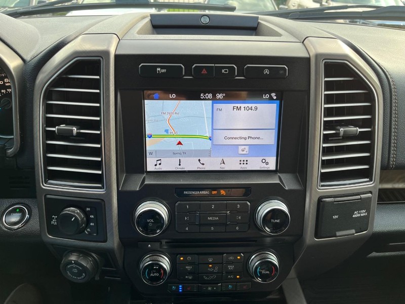 Ford F-150 Vehicle Full-screen Gallery Image 22