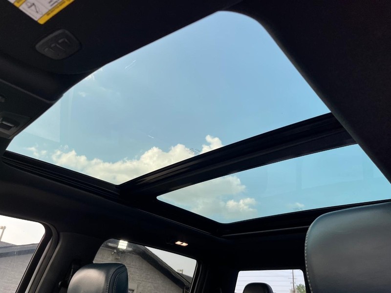 Ford F-150 Vehicle Full-screen Gallery Image 28