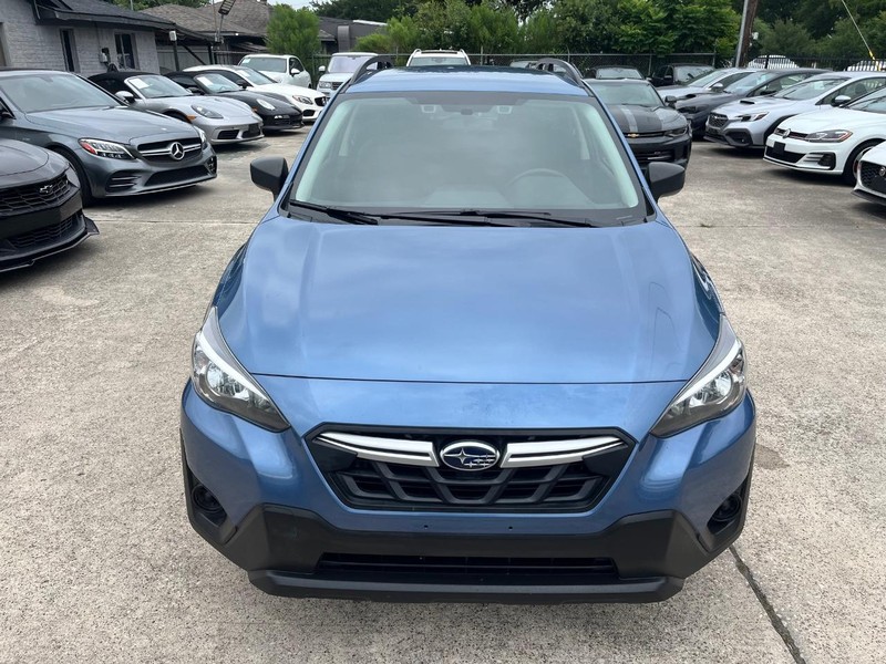 Subaru Crosstrek Vehicle Full-screen Gallery Image 02