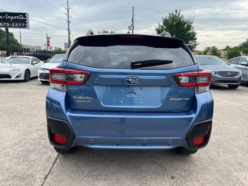 Subaru Crosstrek Vehicle Full-screen Gallery Image 07