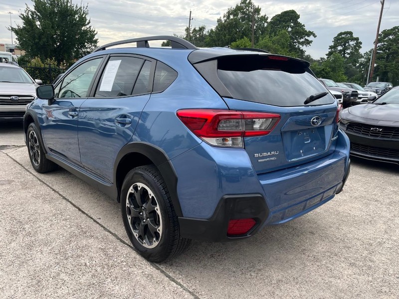 Subaru Crosstrek Vehicle Full-screen Gallery Image 08