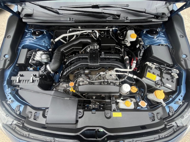 Subaru Crosstrek Vehicle Full-screen Gallery Image 25