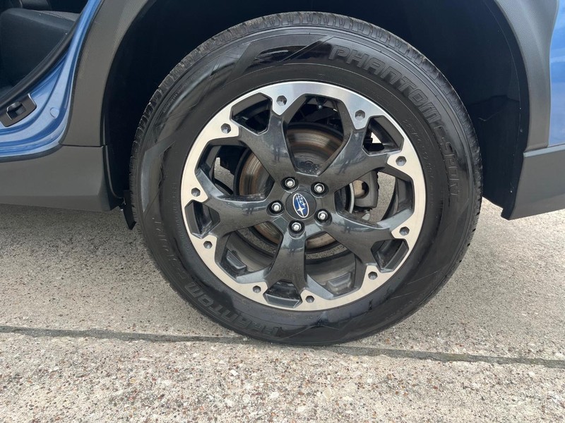 Subaru Crosstrek Vehicle Full-screen Gallery Image 26