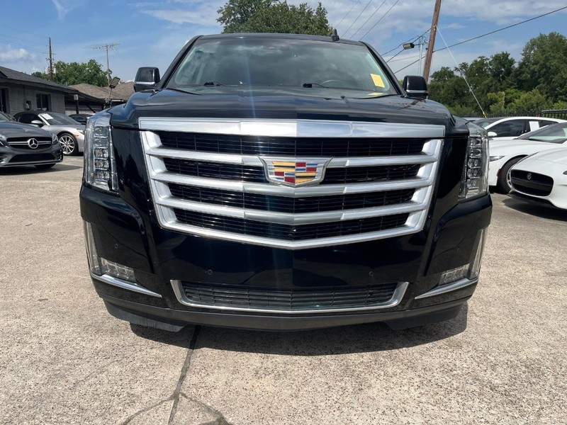 Cadillac Escalade ESV Vehicle Full-screen Gallery Image 02
