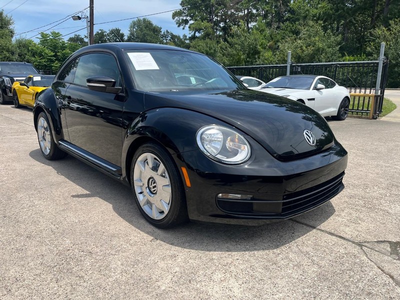 Volkswagen Beetle Vehicle Full-screen Gallery Image 04