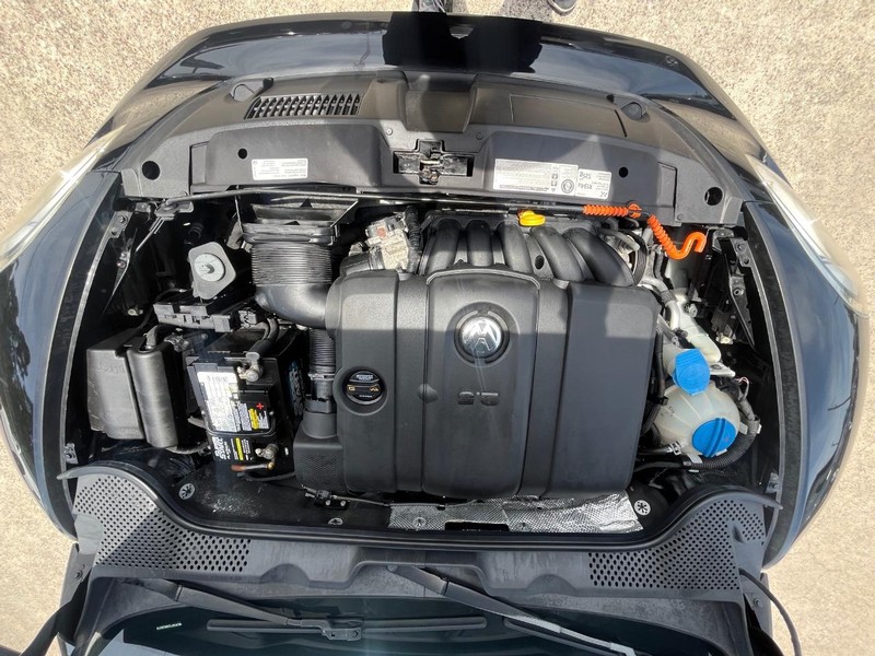 Volkswagen Beetle Vehicle Full-screen Gallery Image 24