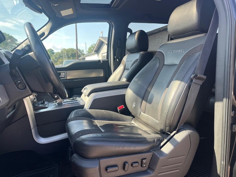 Ford F-150 Vehicle Full-screen Gallery Image 11