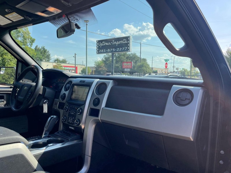 Ford F-150 Vehicle Full-screen Gallery Image 13