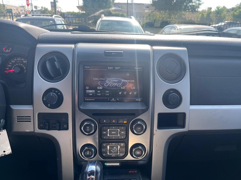 Ford F-150 Vehicle Full-screen Gallery Image 22