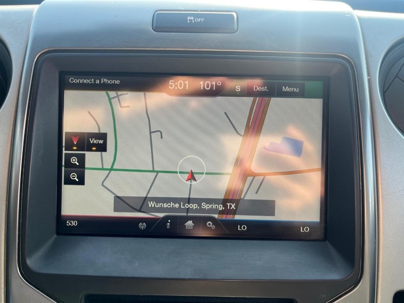 Ford F-150 Vehicle Full-screen Gallery Image 25