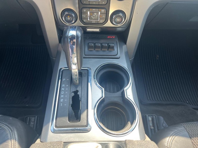 Ford F-150 Vehicle Full-screen Gallery Image 26