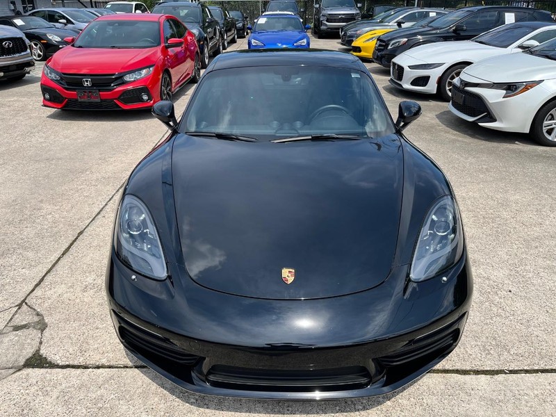 Porsche 718 Cayman Vehicle Full-screen Gallery Image 03