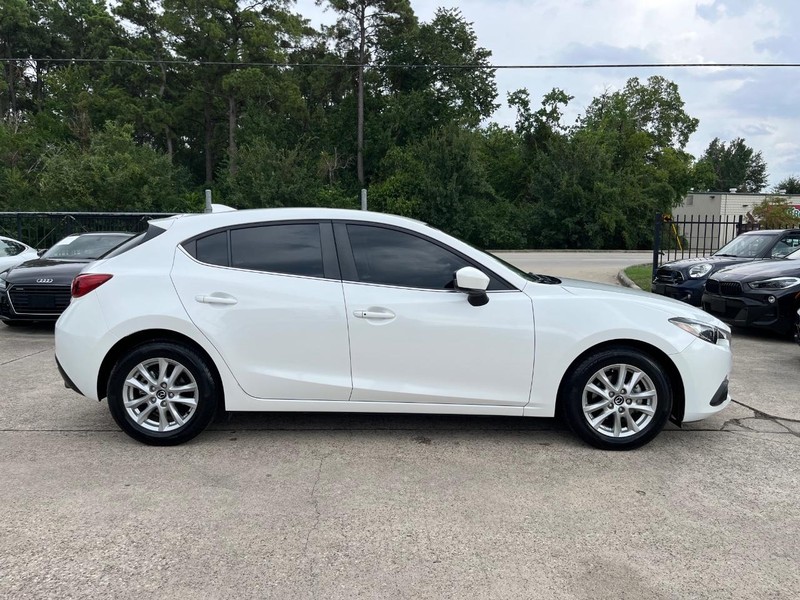 Mazda Mazda3 Hatchback Vehicle Full-screen Gallery Image 05