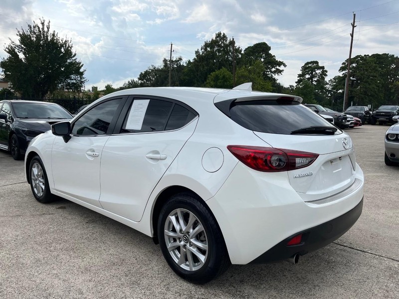 Mazda Mazda3 Hatchback Vehicle Full-screen Gallery Image 08