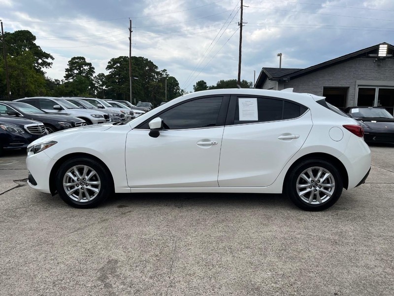 Mazda Mazda3 Hatchback Vehicle Full-screen Gallery Image 09