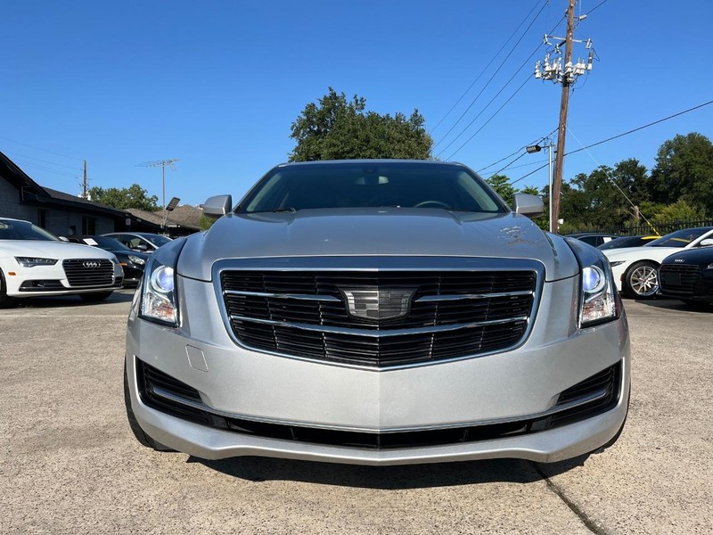 Cadillac ATS Sedan Vehicle Full-screen Gallery Image 02