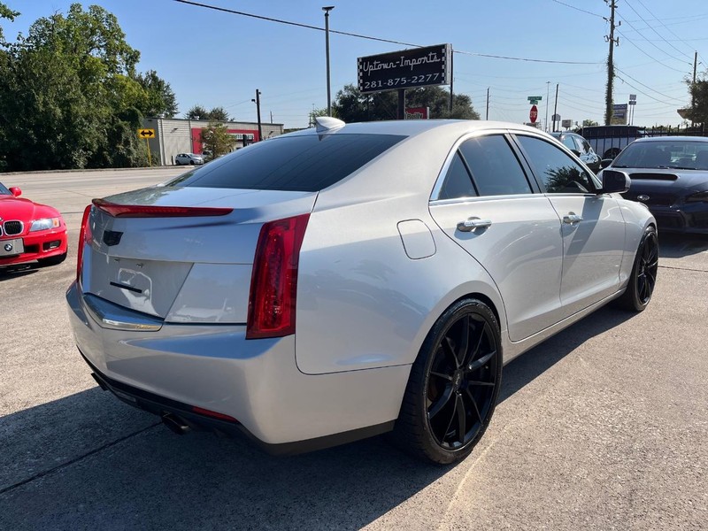 Cadillac ATS Sedan Vehicle Full-screen Gallery Image 06