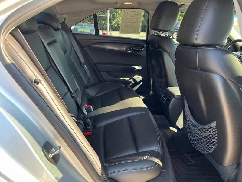 Cadillac ATS Sedan Vehicle Full-screen Gallery Image 16