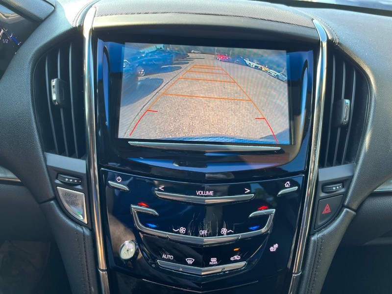 Cadillac ATS Sedan Vehicle Full-screen Gallery Image 23