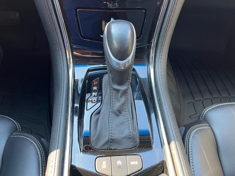 Cadillac ATS Sedan Vehicle Full-screen Gallery Image 24